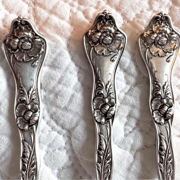 R & B “Poppy” Silverplate Fork Circa 1914 Set of 6 - Picture 3 of 7